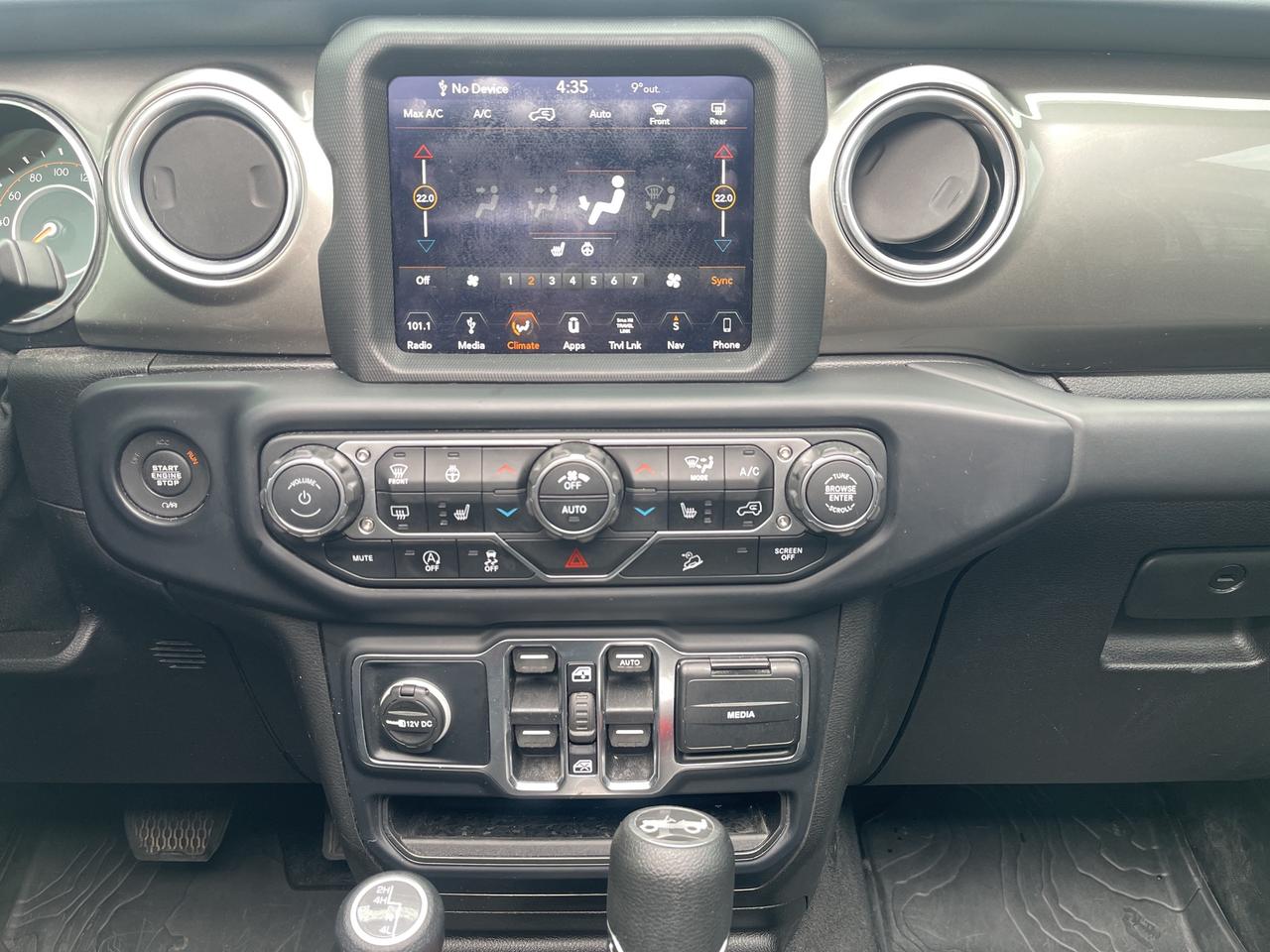 2019 Jeep Wrangler Unlimited SKY TOP / NAV / HEATED SEATS Photo