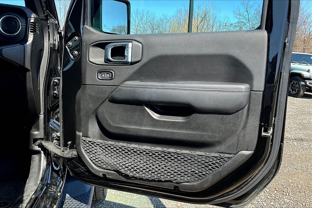 2023 Jeep Wrangler 4xe Sahara PHEV | Leather | Adv Safety | Alpine| 4X4 Photo