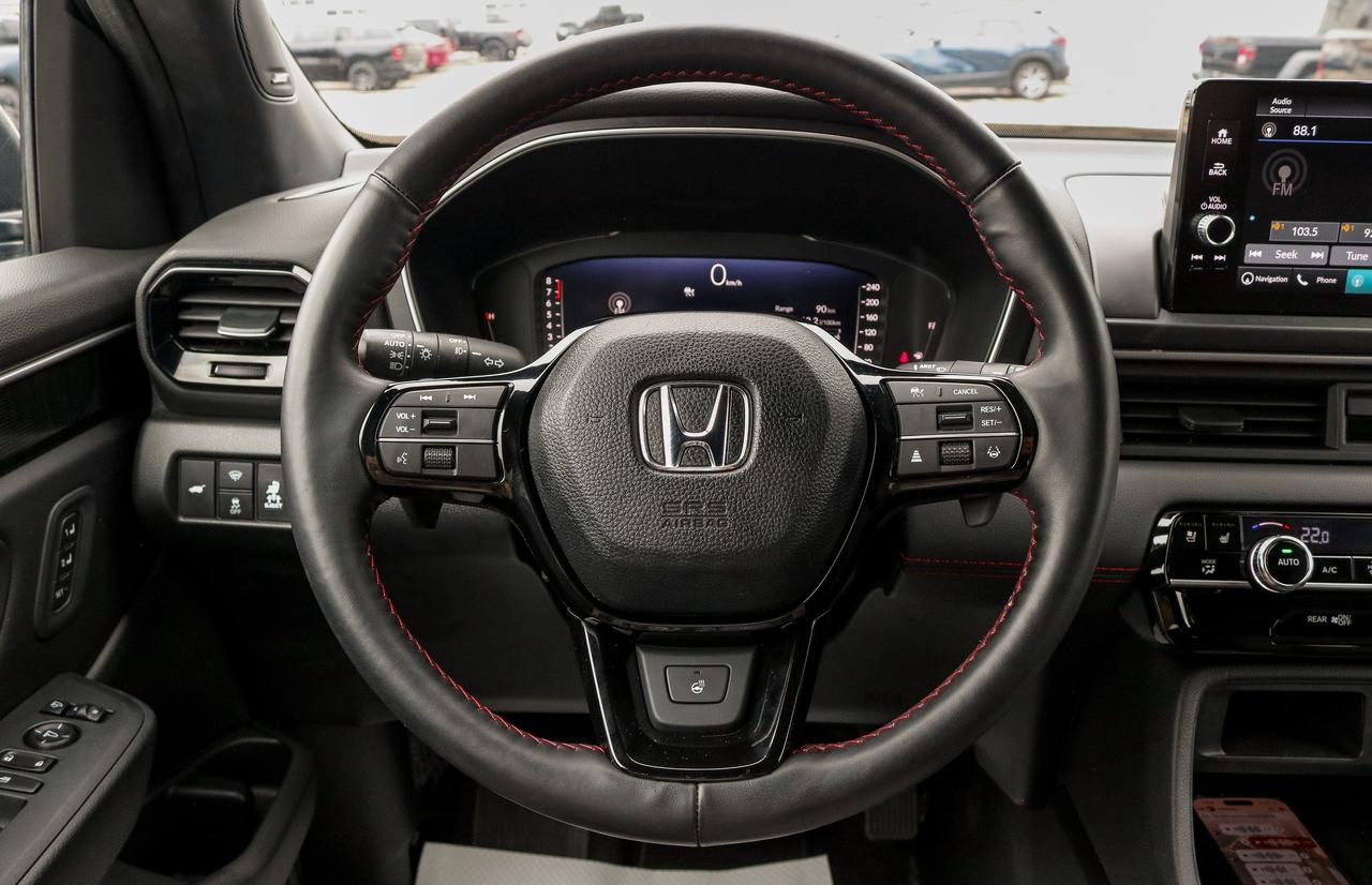 2025 Honda Pilot Black Edition AWD | BOSE AUDIO | REMOTE START | Photo