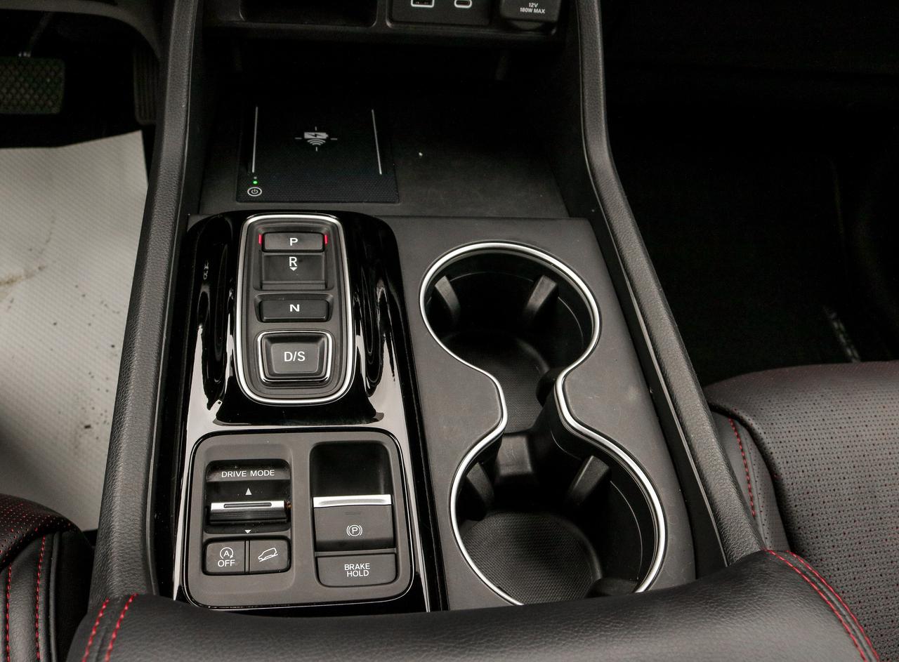 2025 Honda Pilot Black Edition AWD | BOSE AUDIO | REMOTE START | Photo
