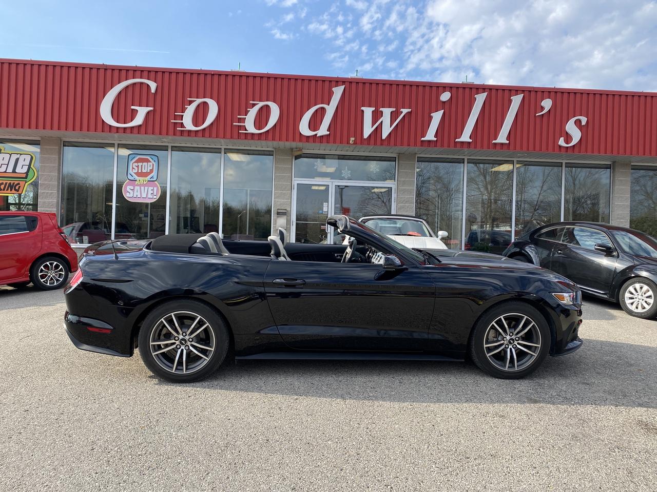 HEATED / COOLED LEATHER SEATS, BLUETOOTH, BACK UP CAMERA & REMOTE START! APPLY ONLINE FOR PREAPPROVAL ON FINANCING TODAY Low bank financing rates! Good or bad credit welcome. Let us help restore your credit history. In house financing available as well at reasonable rates! Easy online credit application 24/7 on our website. We have over 250 quality pre-owned vehicles in stock at all times with fresh units arriving daily! Click our banner to view our entire inventory. Buy with confidence when you shop at Goodwills . We are a family owned business serving the community and many other cities such as Kitchener, London, St. Thomas, Tillsonburg, Cambridge, Guelph, Mississauga, Hamilton, Brantford, Oakville, Ingersoll and Woodstock. Vehicle history reports are always available and we are a full disclosure dealer. We service what we sell in our large six bay service shop. Our vehicles are certified and detailed. Of course trade-ins are always welcome. We thank you for your consideration at Goodwills, where you will find big city selection at small town pricing. All prices are plus HST and LICENSING