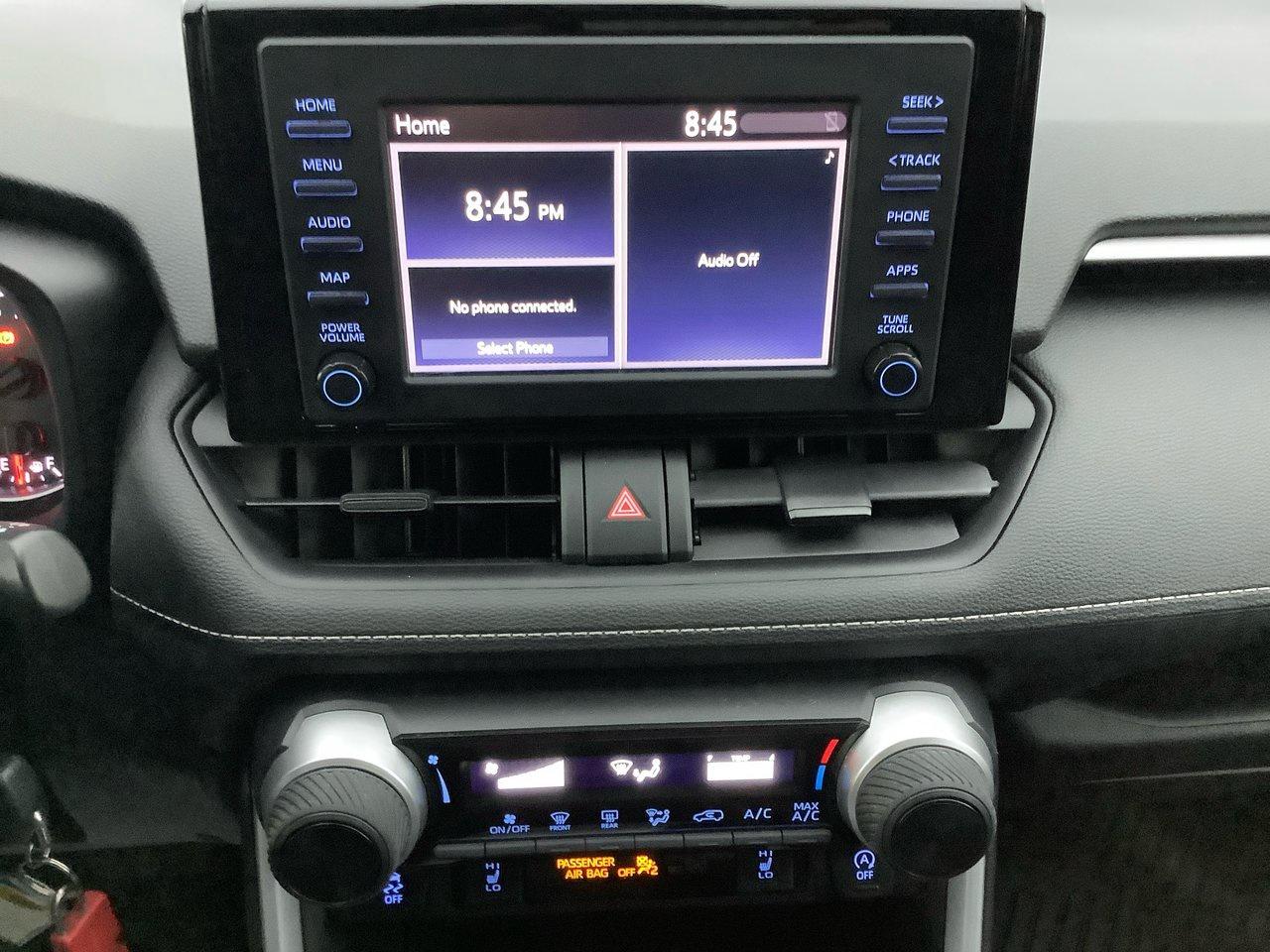 2022 Toyota RAV4 LE Photo