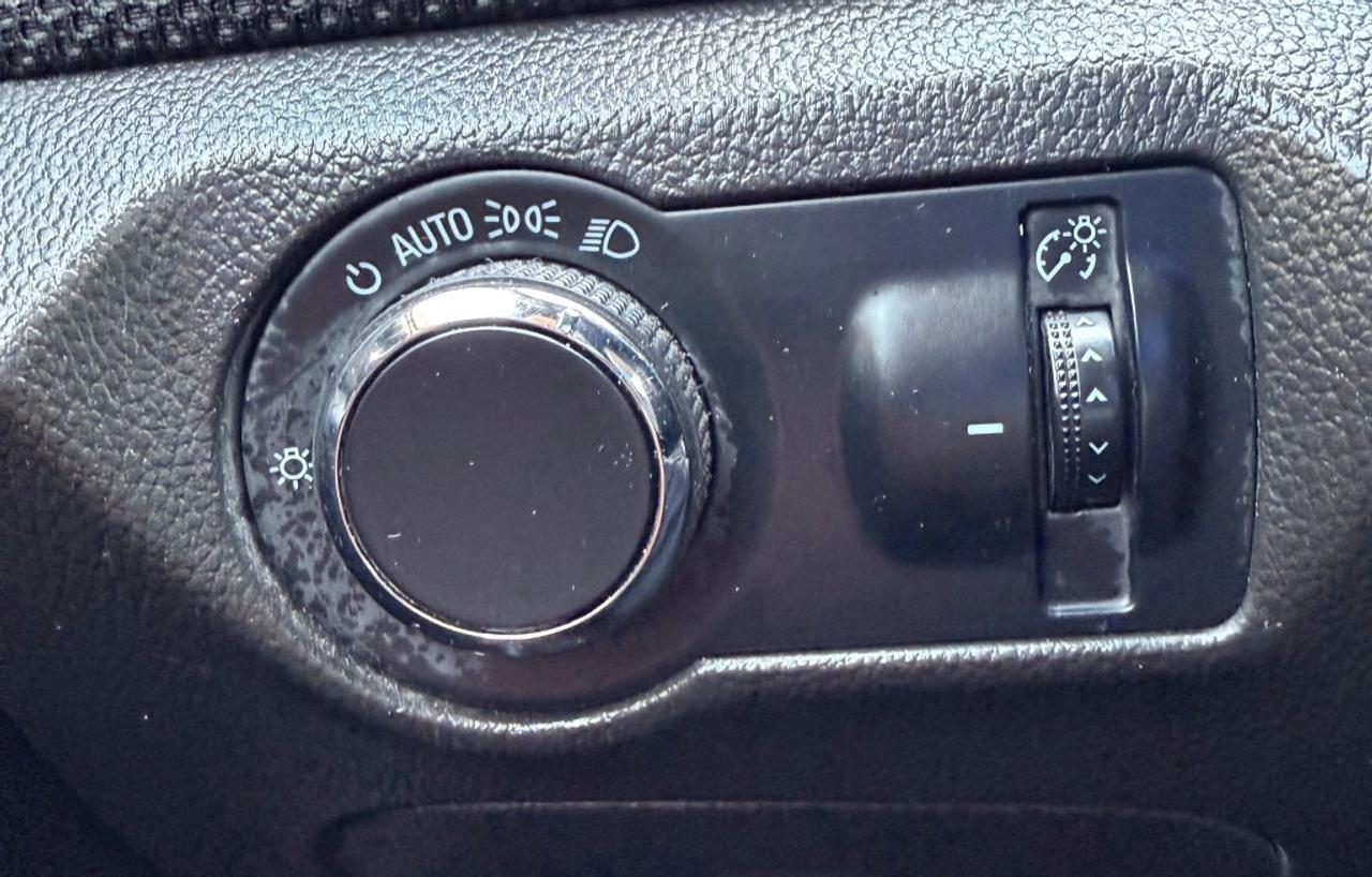 2012 Chevrolet Cruze 4dr Sedan Eco w/1SA Photo