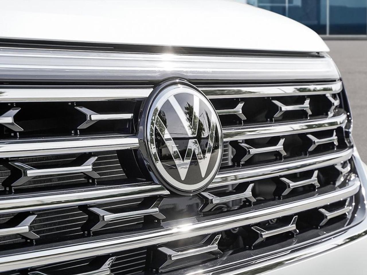 2026 Volkswagen Atlas Highline  - Sunroof -  Navigation Photo
