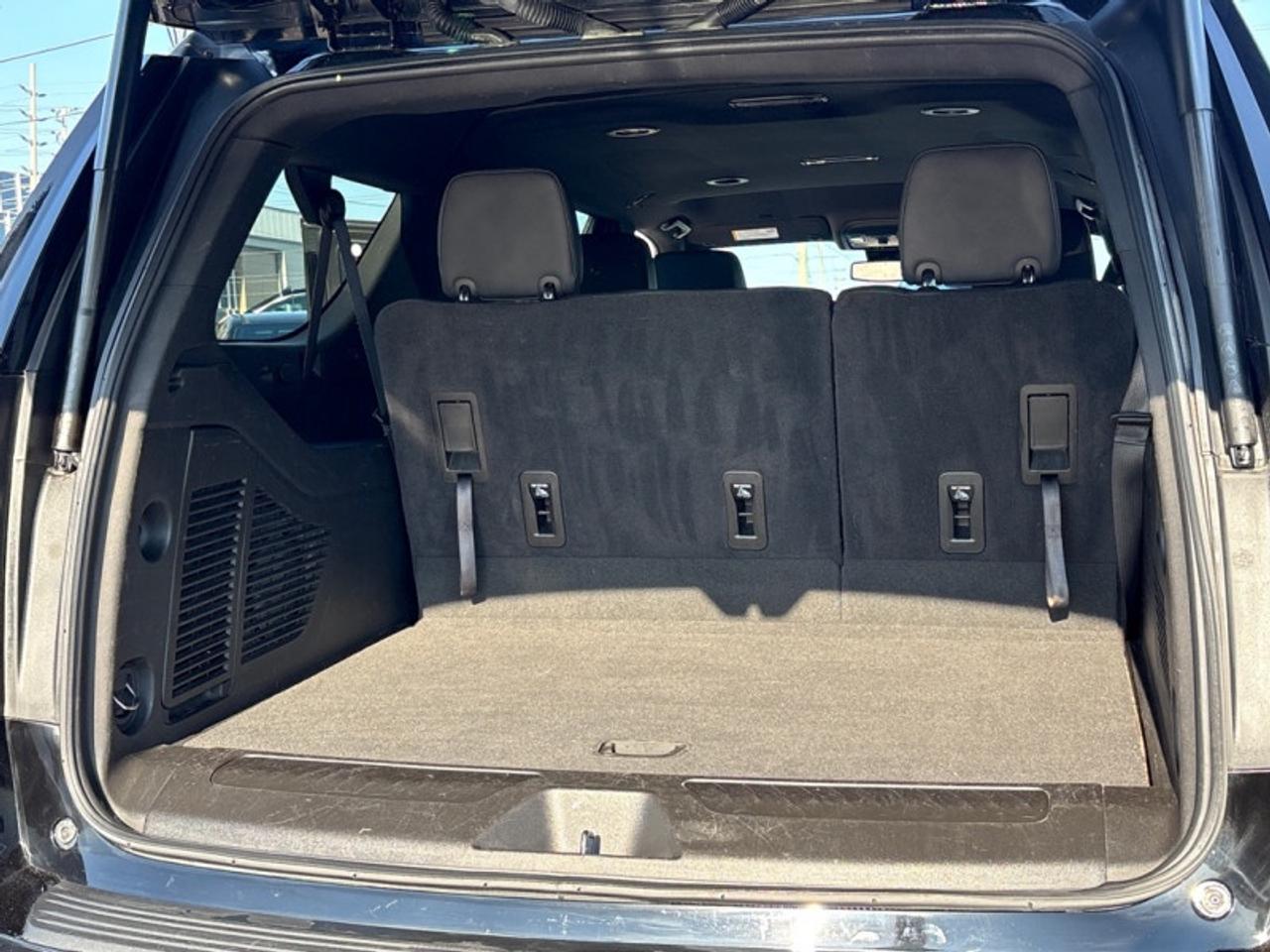 2024 Chevrolet Suburban LT  LEATHER|22-INCH WHEELS Photo