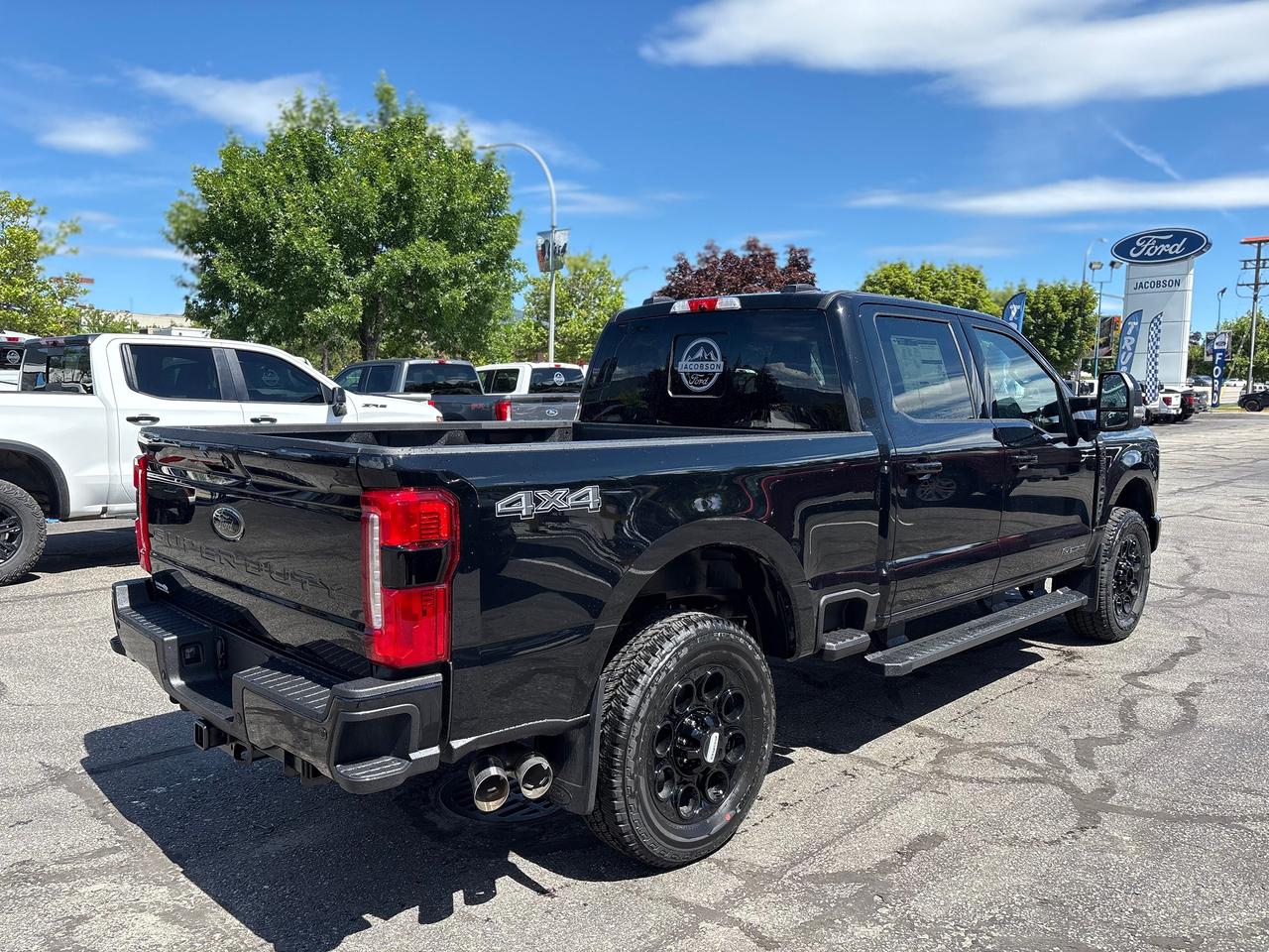 2026 Ford F-350 Super Duty SRW Lariat Photo4