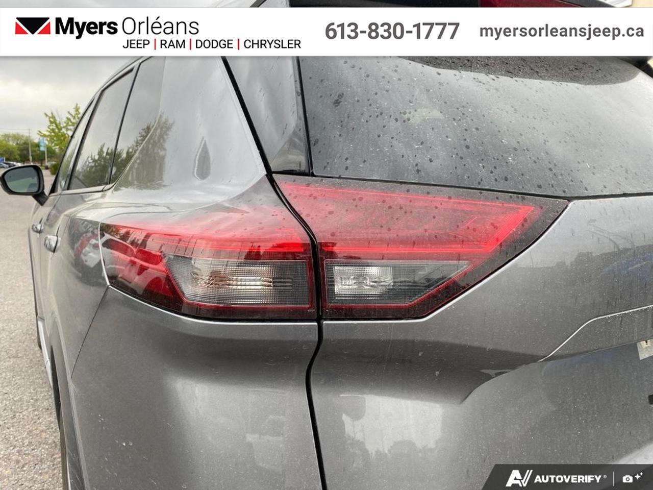 2023 Nissan Rogue SL   - Moonroof -  Leather Seats Photo