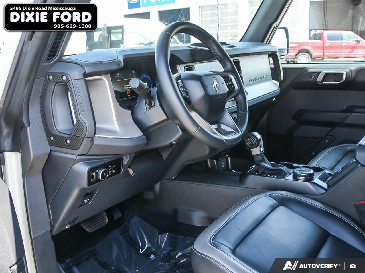 2025 Ford Bronco Outer Banks Photo