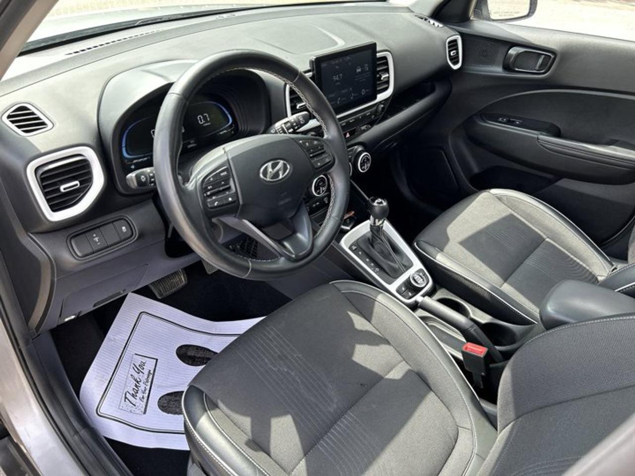 2024 Hyundai Venue Ultimate w/Black Interior | Heated Steering Photo