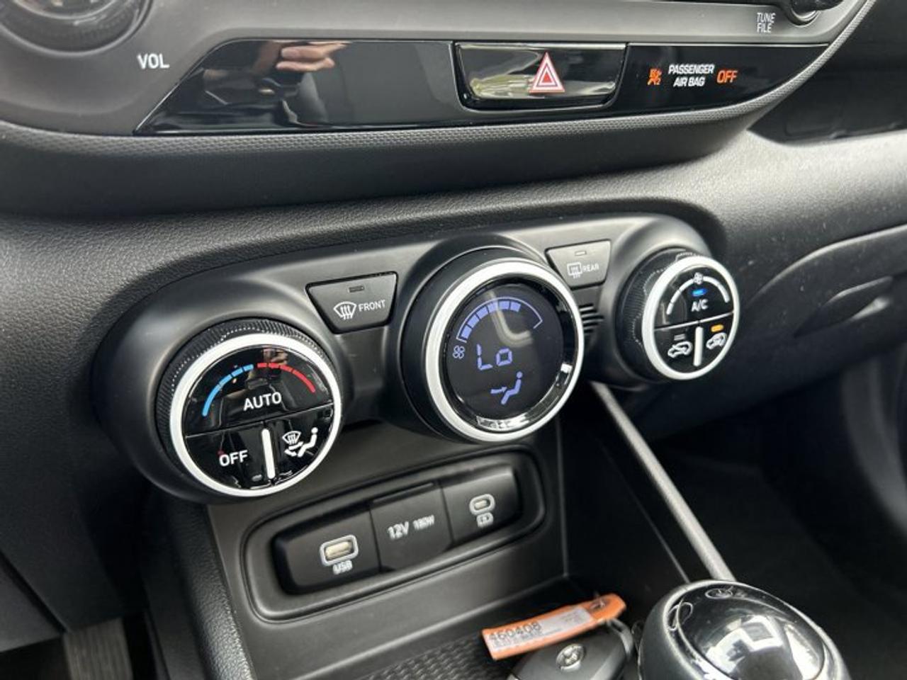 2024 Hyundai Venue Ultimate w/Black Interior | Heated Steering Photo