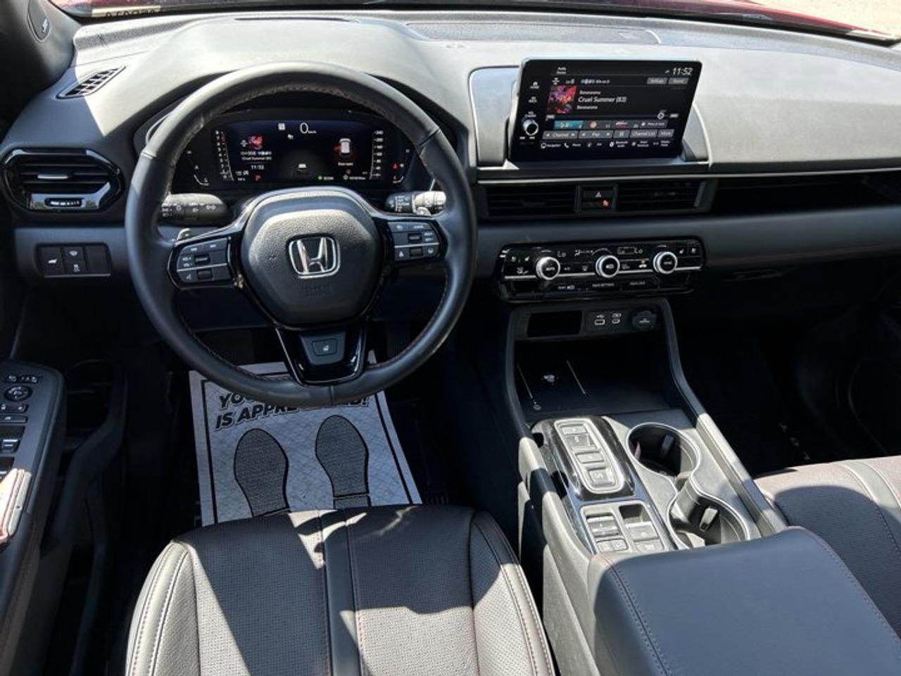 2024 Honda Pilot Black Edition AWD | One Owner | No Accidents | 360 Camera Photo