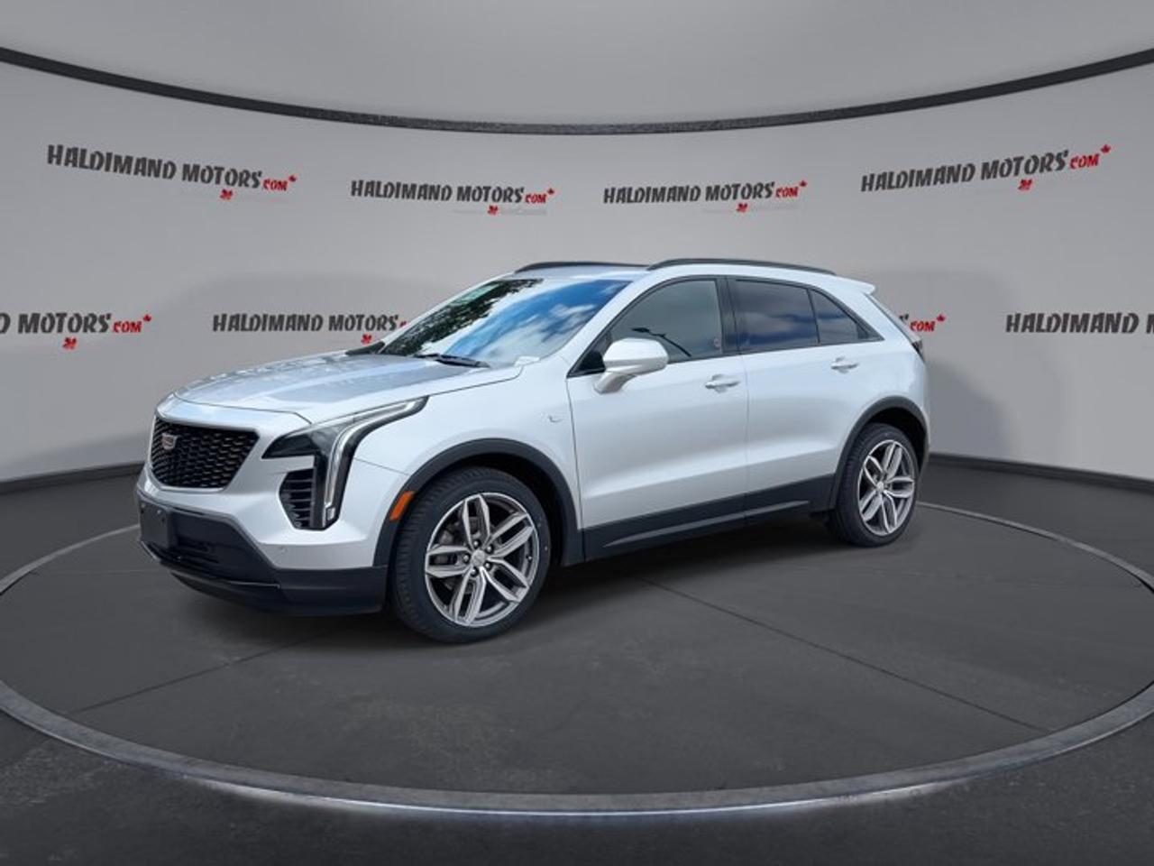 2019 Cadillac XT4 AWD Sport | Panoramic Roof | Heated Steering Photo3