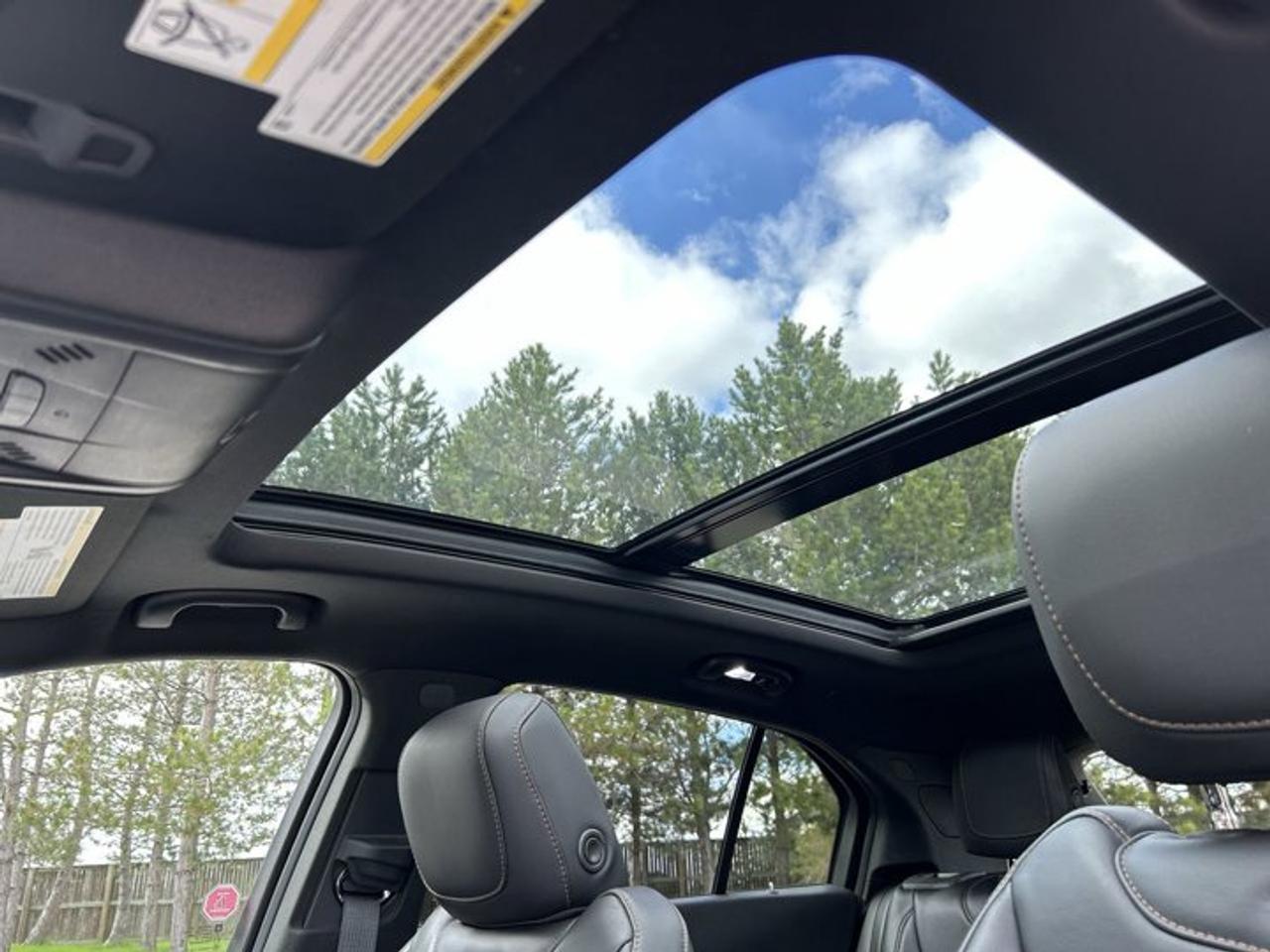 2019 Cadillac XT4 AWD Sport | Panoramic Roof | Heated Steering Photo
