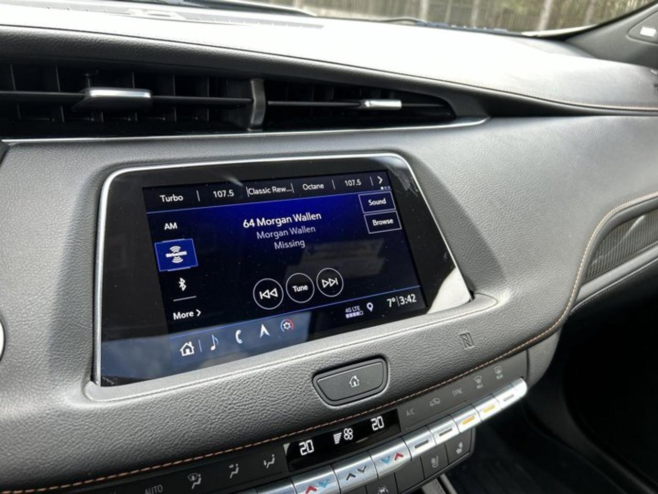 2019 Cadillac XT4 AWD Sport | Panoramic Roof | Heated Steering Photo