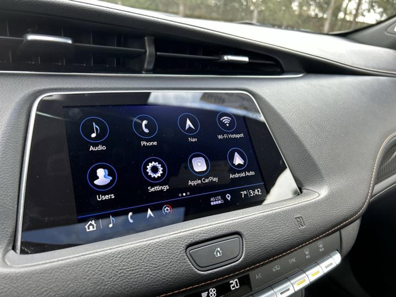 2019 Cadillac XT4 AWD Sport | Panoramic Roof | Heated Steering Photo