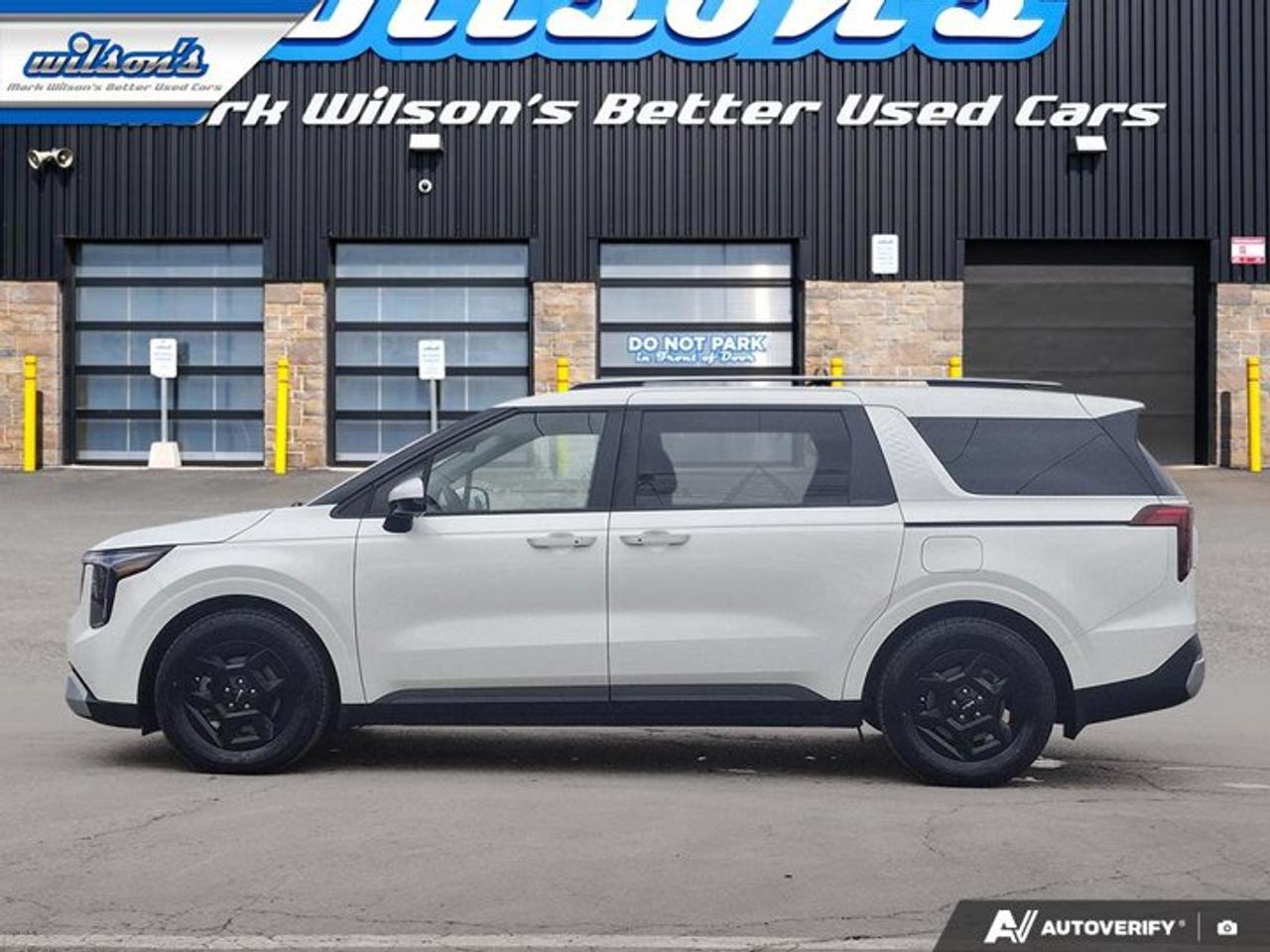 2025 Kia Carnival LX+ | Power Hatch + Sliding Doors | Smart Cruise | Power Seat | Heated Wheel + Seats | and More ! Photo