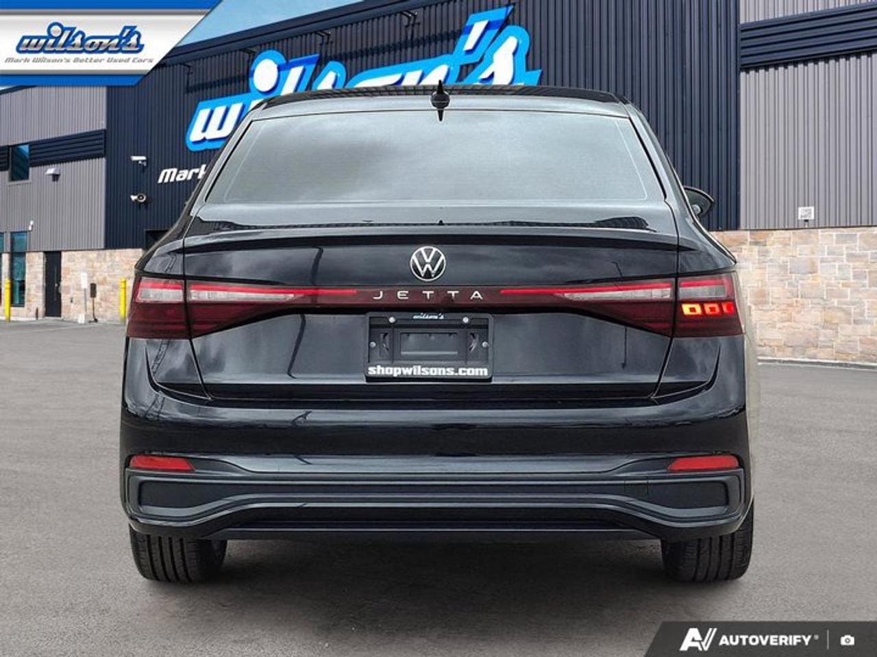 2025 Volkswagen Jetta Comfortline | Sport Package | Leather | Sunroof | Remote Start | Wireless Carplay | and More ! Photo3