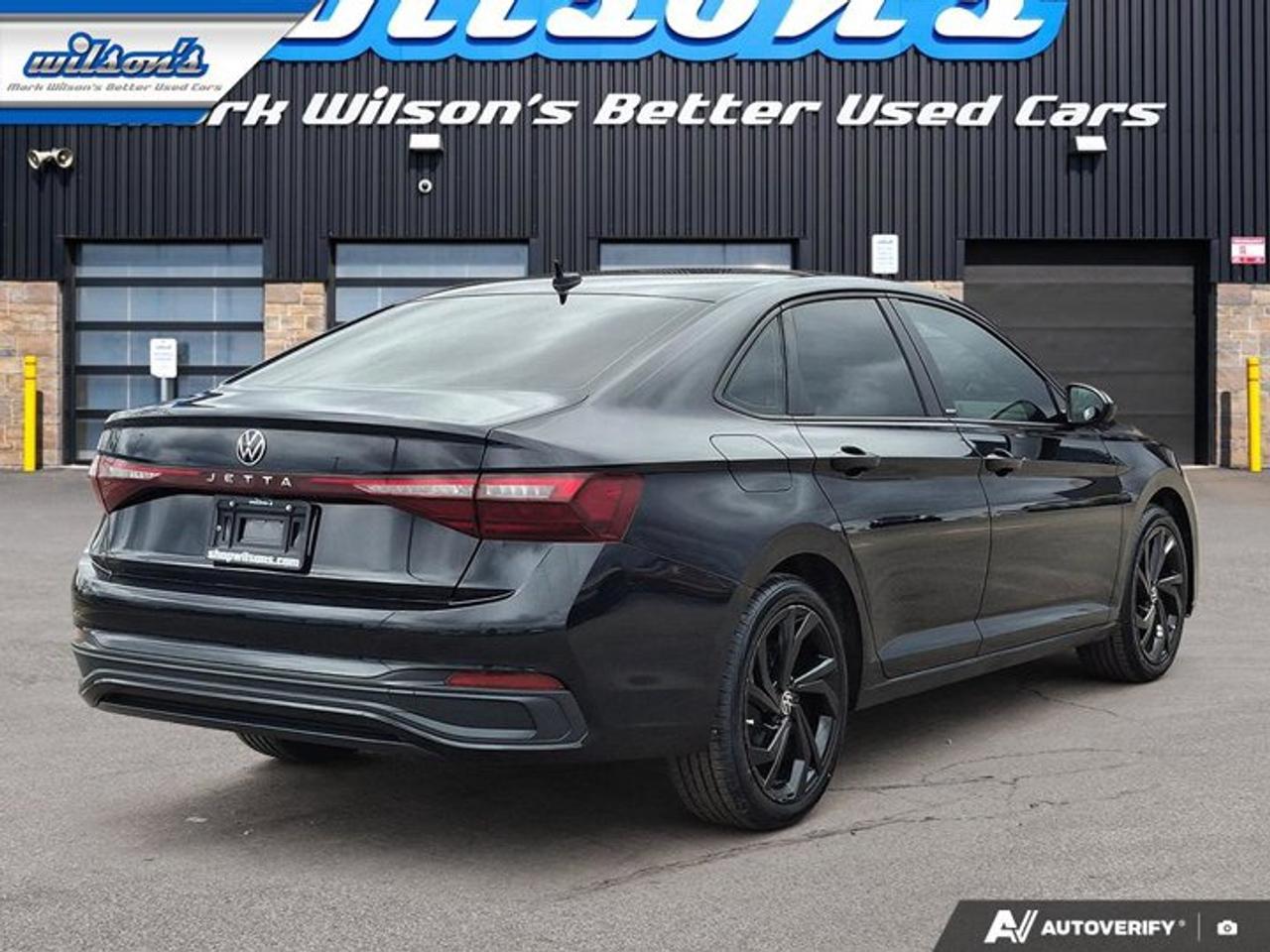 2025 Volkswagen Jetta Comfortline | Sport Package | Leather | Sunroof | Remote Start | Wireless Carplay | and More ! Photo