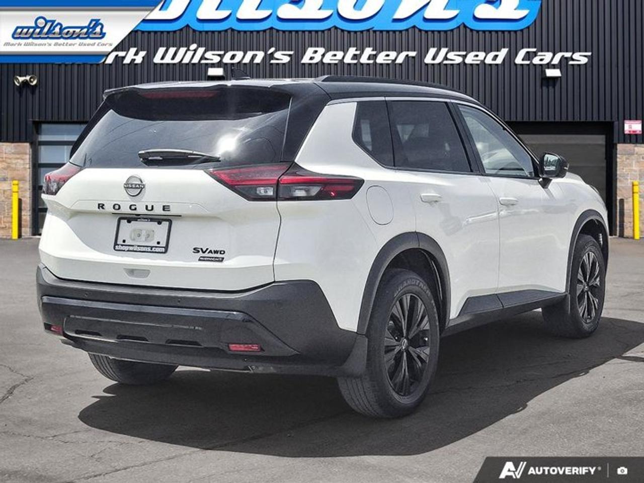 2023 Nissan Rogue SV Midnight Edition AWD | Leather | Pano Roof | Heated Seats + Steering | Remote Start | and More ! Photo4