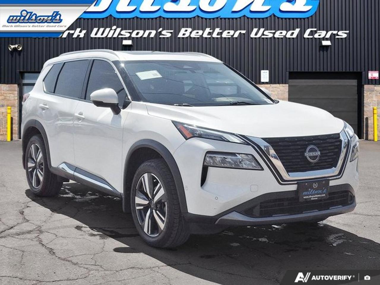 2023 Nissan Rogue SL AWD | Leather | Pano Roof | Nav | Heated Seats + Steering | CarPlay | Remote Start | and More ! Photo