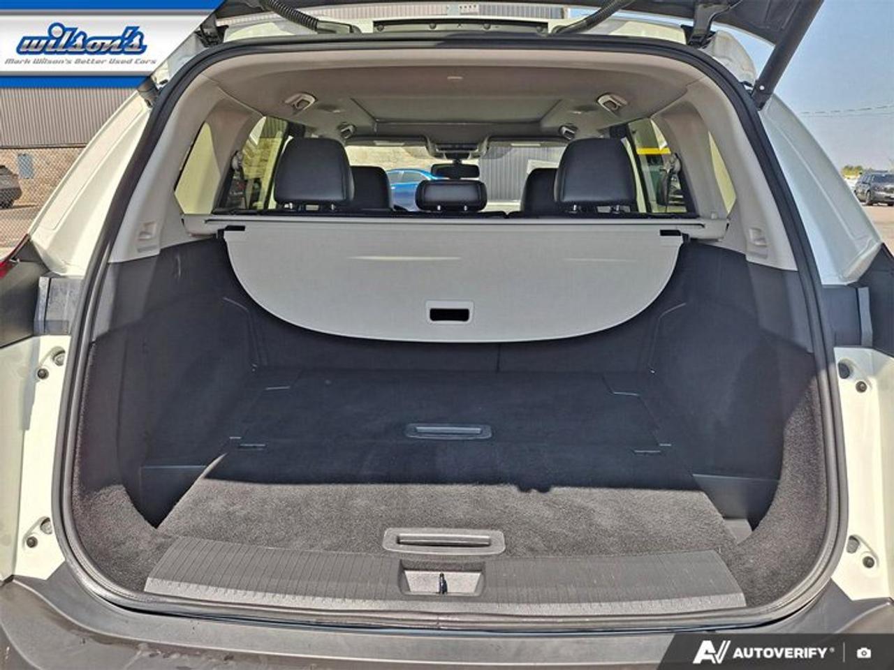 2023 Nissan Rogue SL AWD | Leather | Pano Roof | Nav | Heated Seats + Steering | CarPlay | Remote Start | and More ! Photo