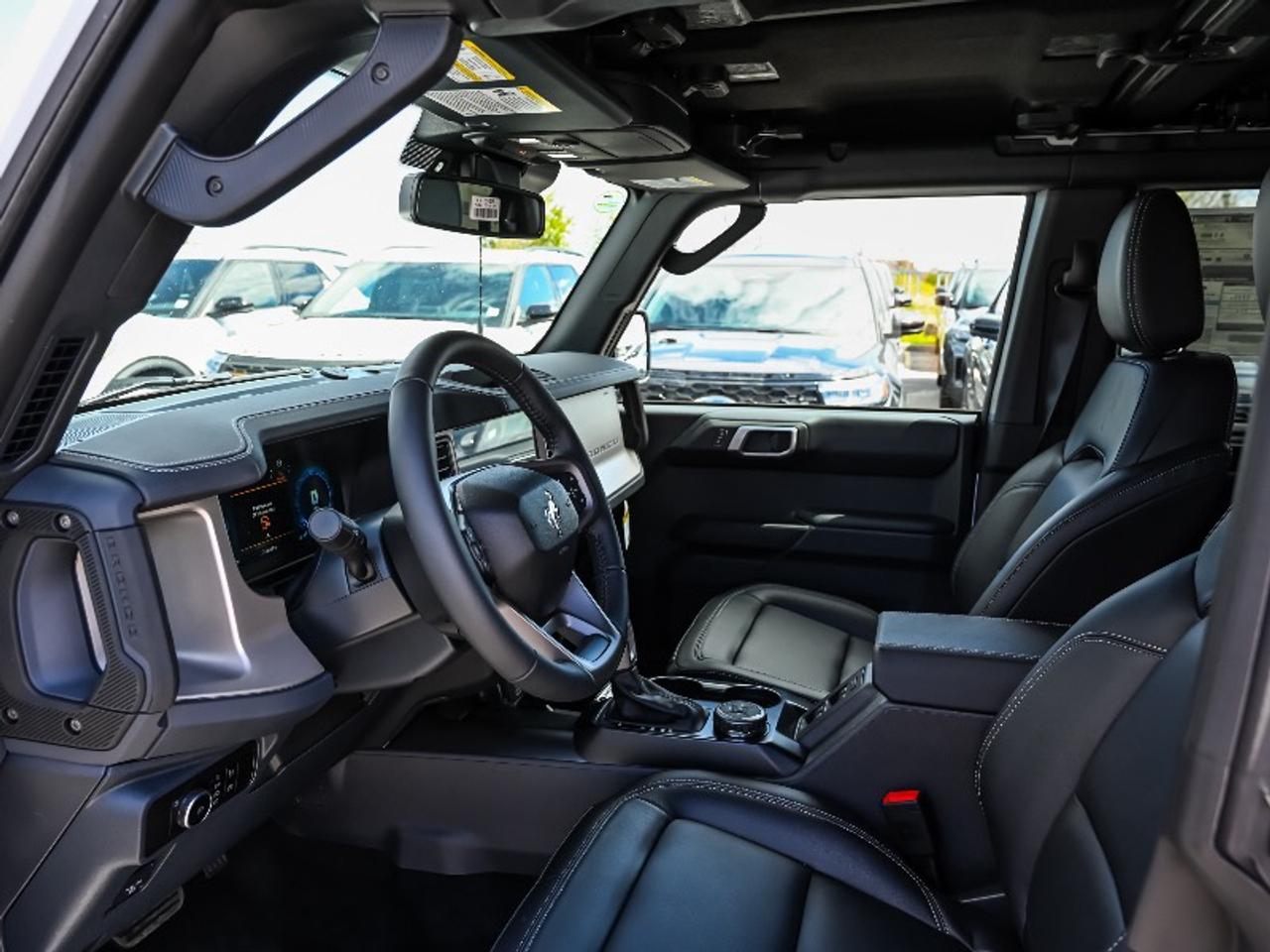 2026 Ford Bronco Outer Banks Photo