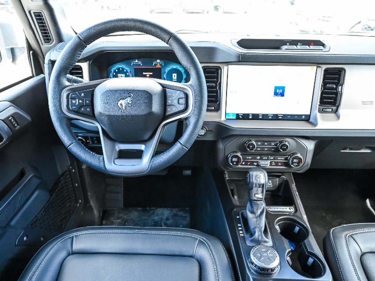 2026 Ford Bronco Outer Banks Photo