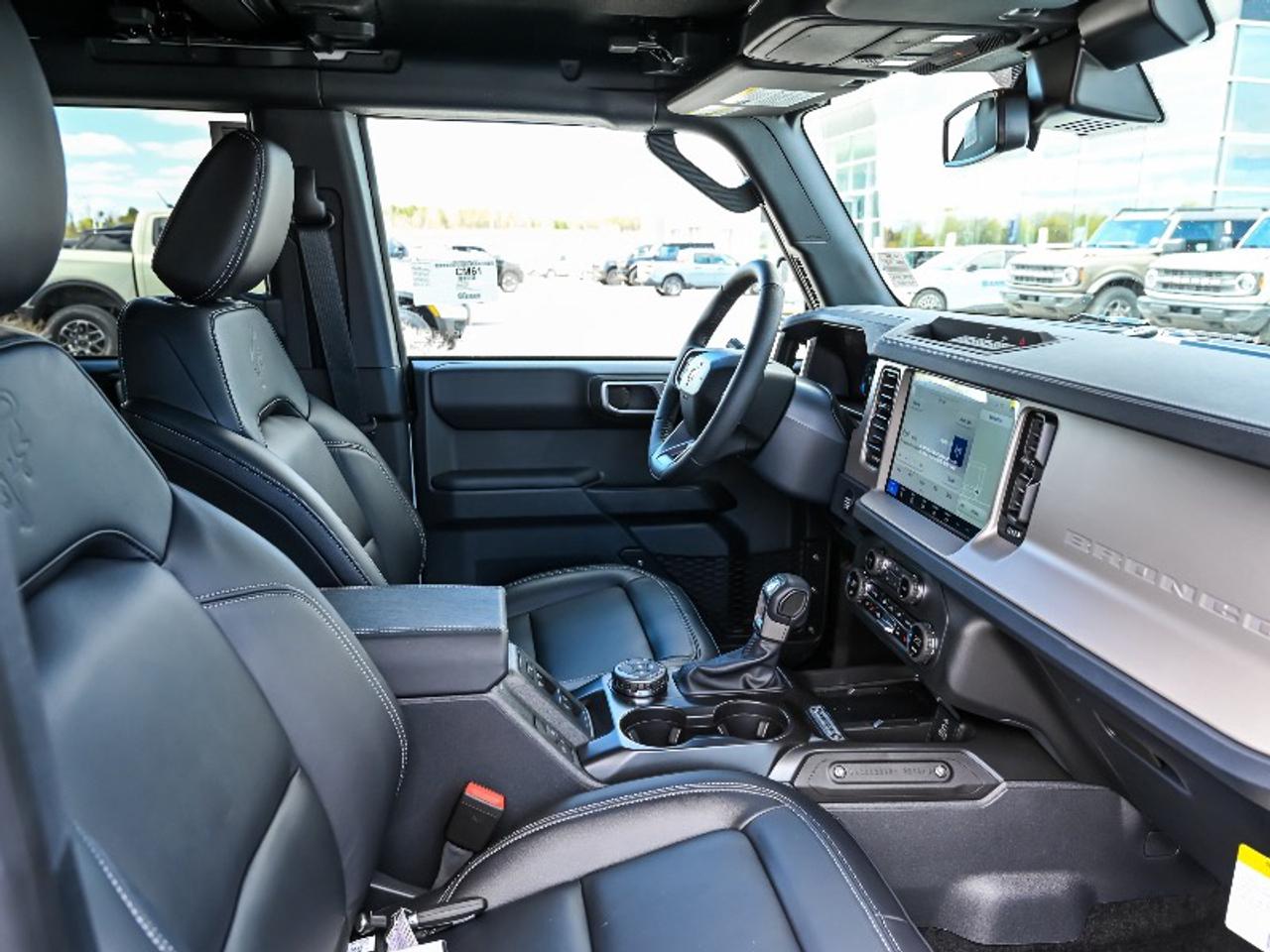 2026 Ford Bronco Outer Banks Photo