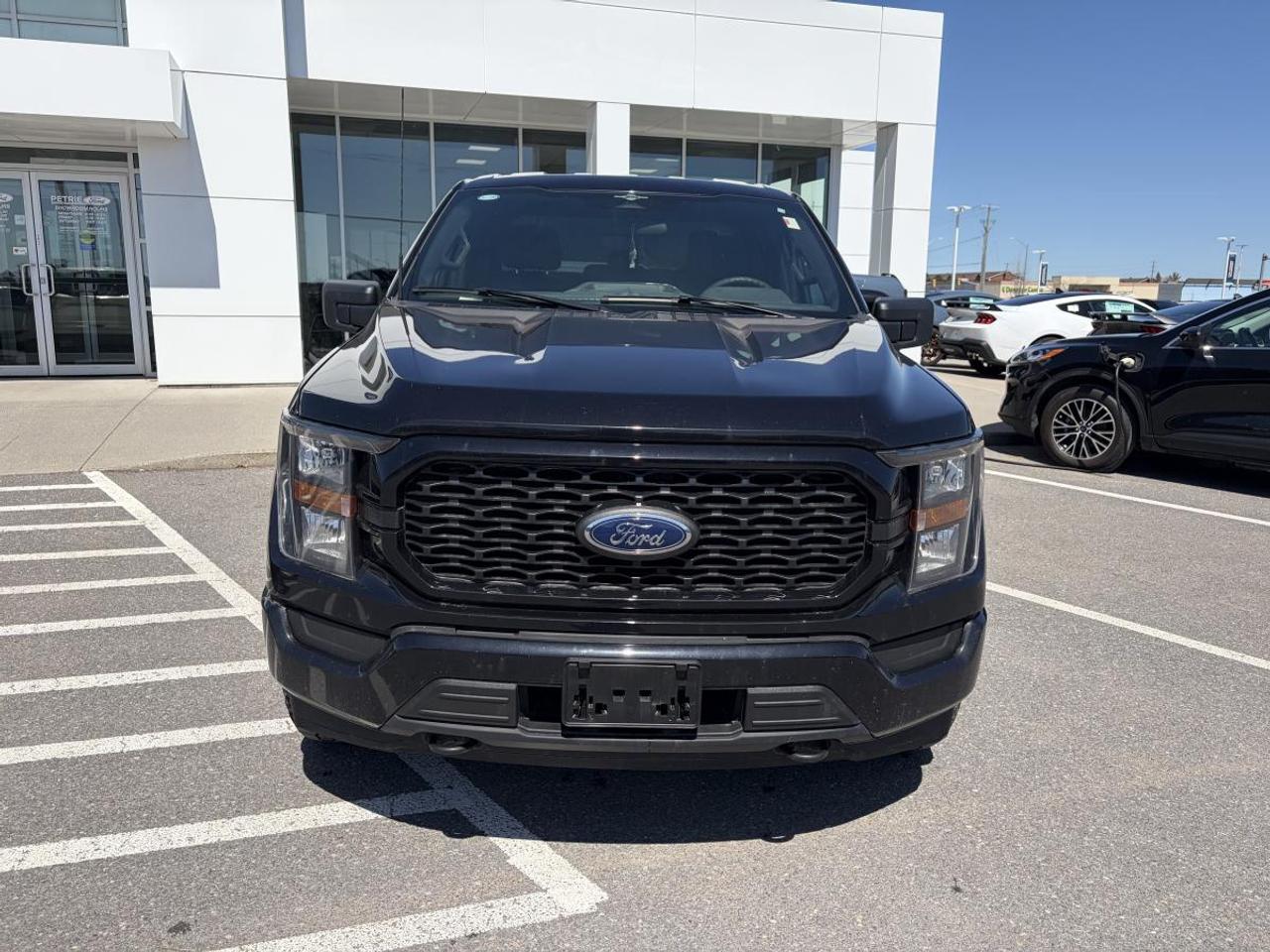 2023 Ford F-150 XL Photo