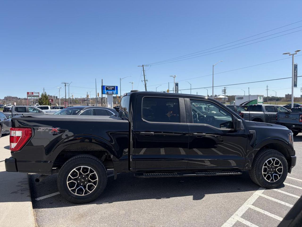 2023 Ford F-150 XL Photo3