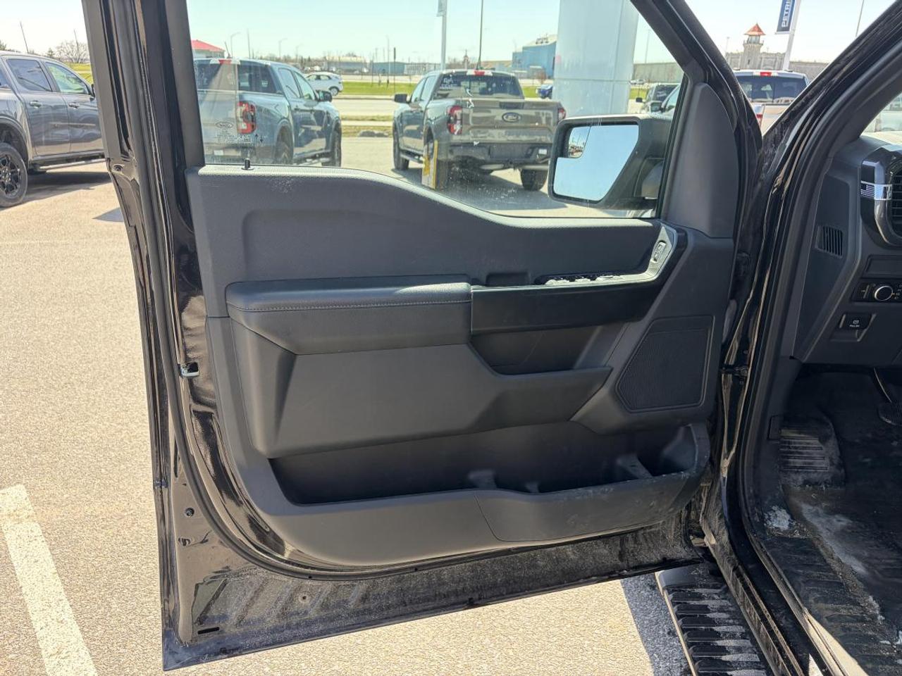 2023 Ford F-150 XL Photo