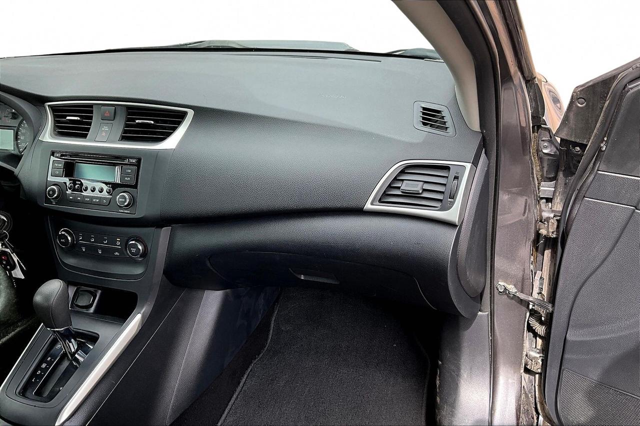 2016 Nissan Sentra | 1.8L 4-CYL | Automatic | North Bay | Photo