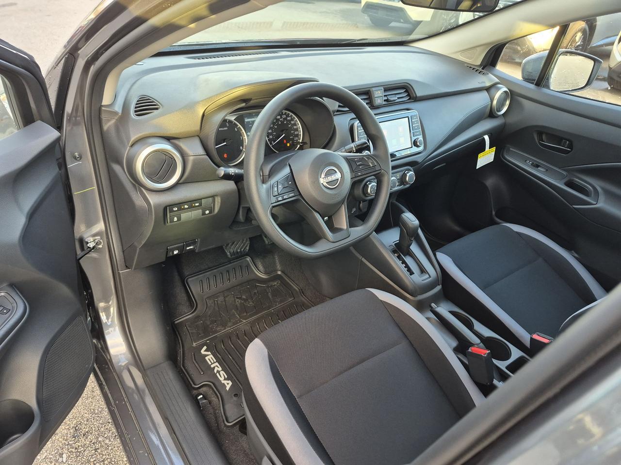 2025 Nissan Versa S Photo