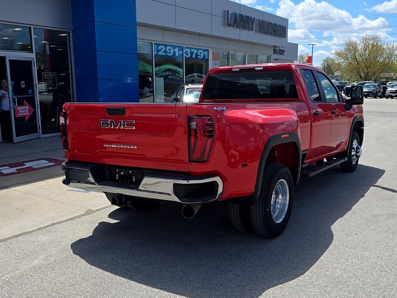 2026 GMC Sierra 3500 HD 4WD Double Cab Long Box Pro Photo