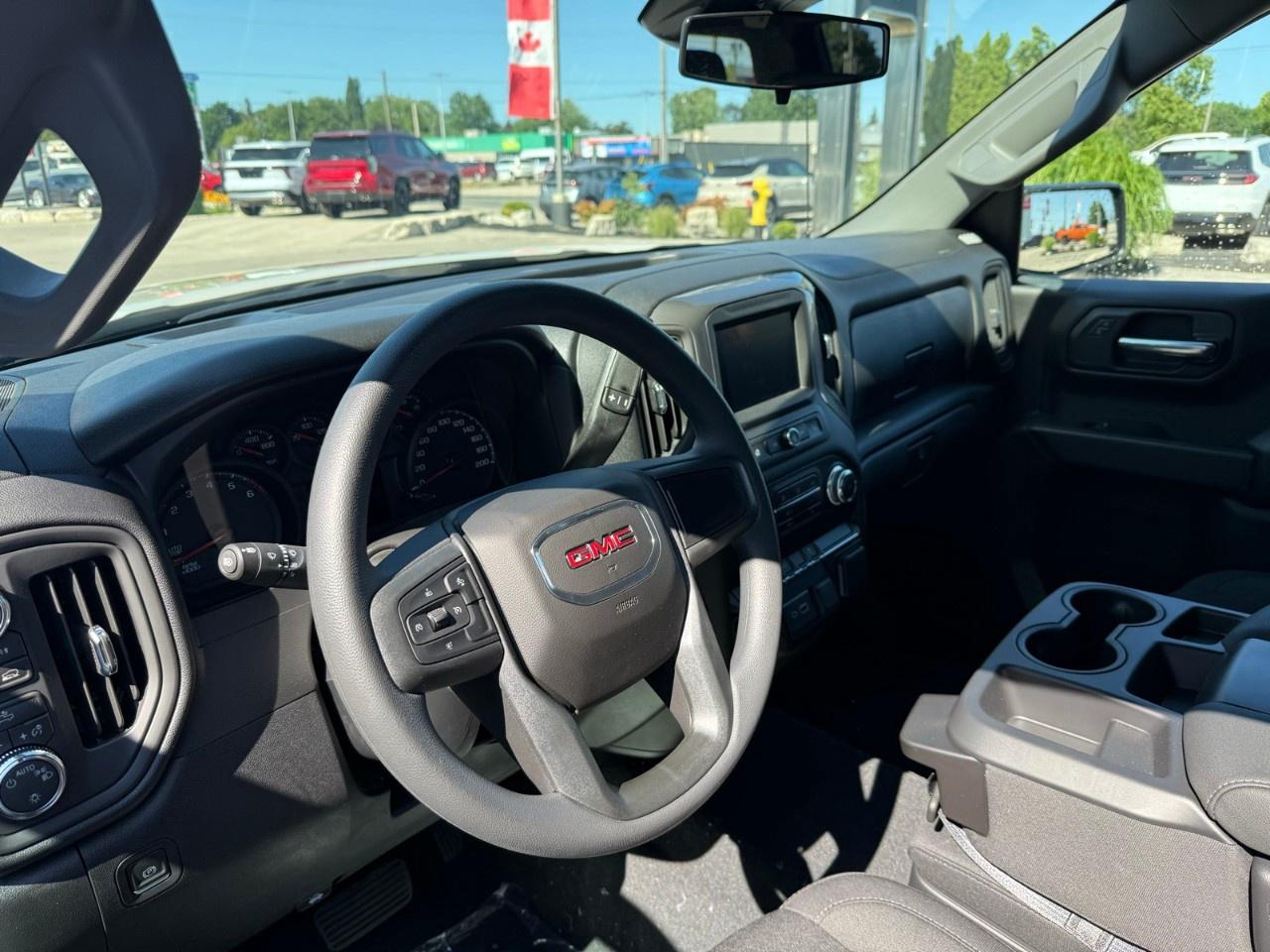 2026 GMC Sierra 1500 Crew Cab Short Box 4-Wheel Drive Pro Photo3