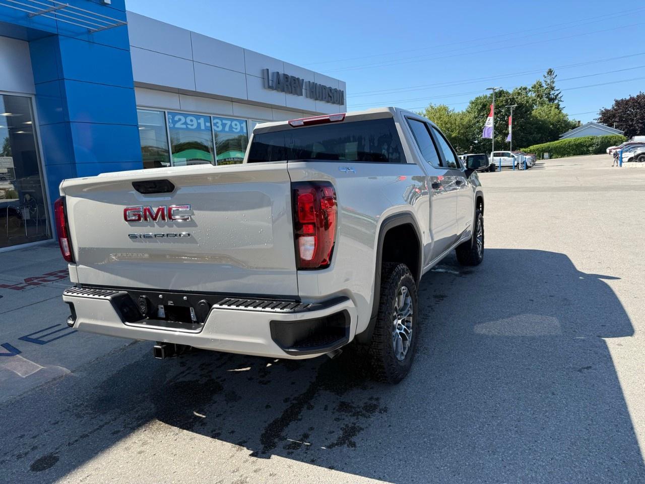 2026 GMC Sierra 1500 Crew Cab Short Box 4-Wheel Drive Pro Photo