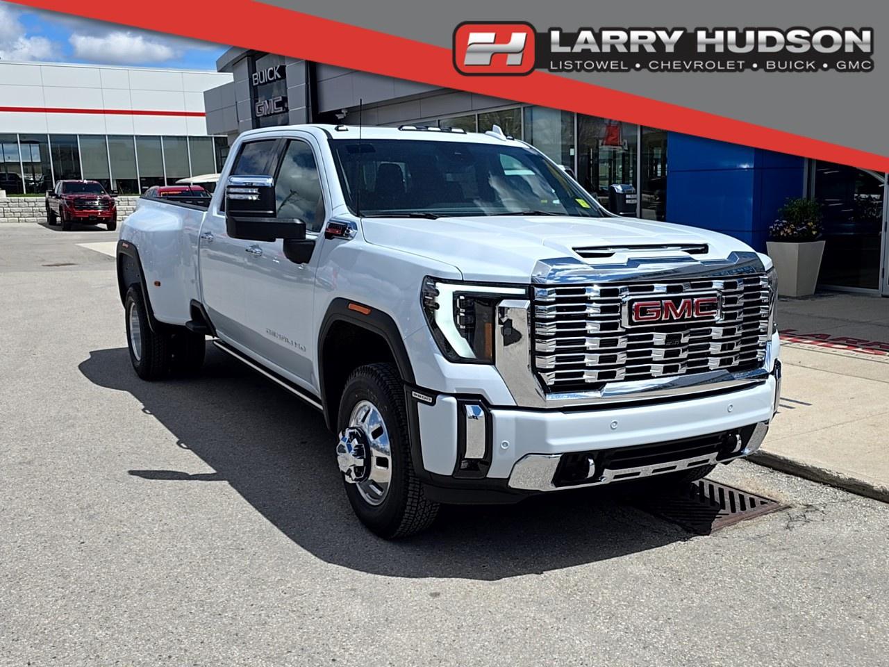 2026 GMC Sierra 3500 HD 4WD Crew Cab Long Box Denali Photo