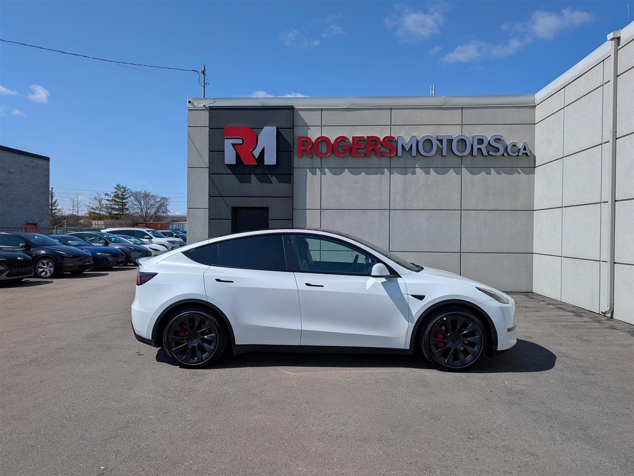 2022 Tesla Model Y PERFORMANCE AWD - DUAL MOTOR Photo