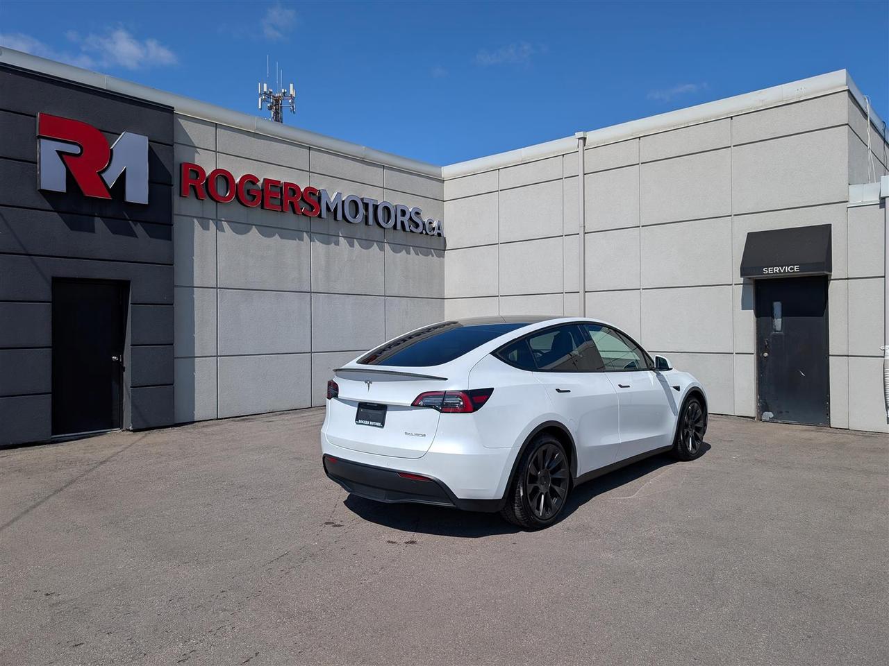 2022 Tesla Model Y PERFORMANCE AWD - DUAL MOTOR Photo