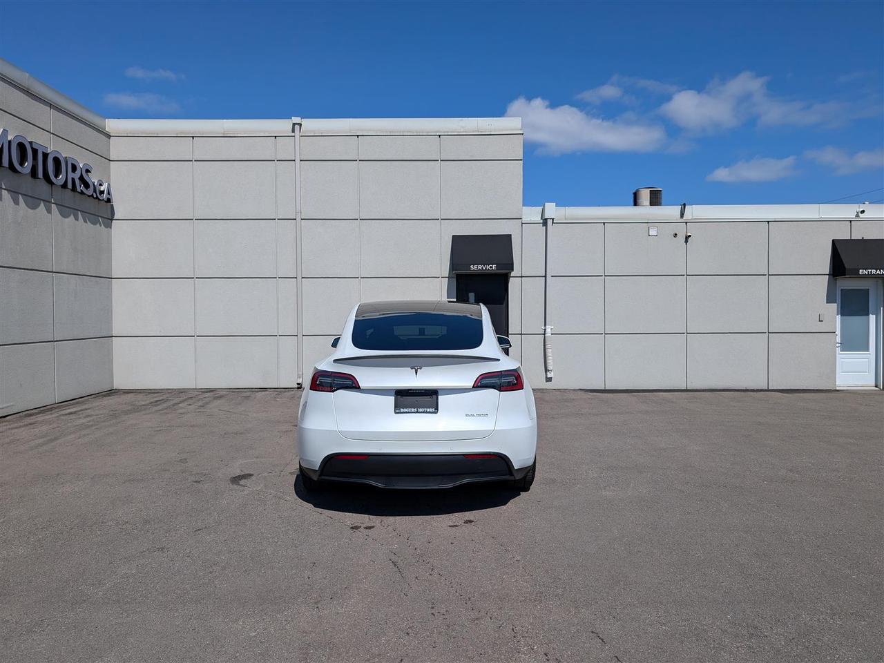 2022 Tesla Model Y PERFORMANCE AWD - DUAL MOTOR Photo