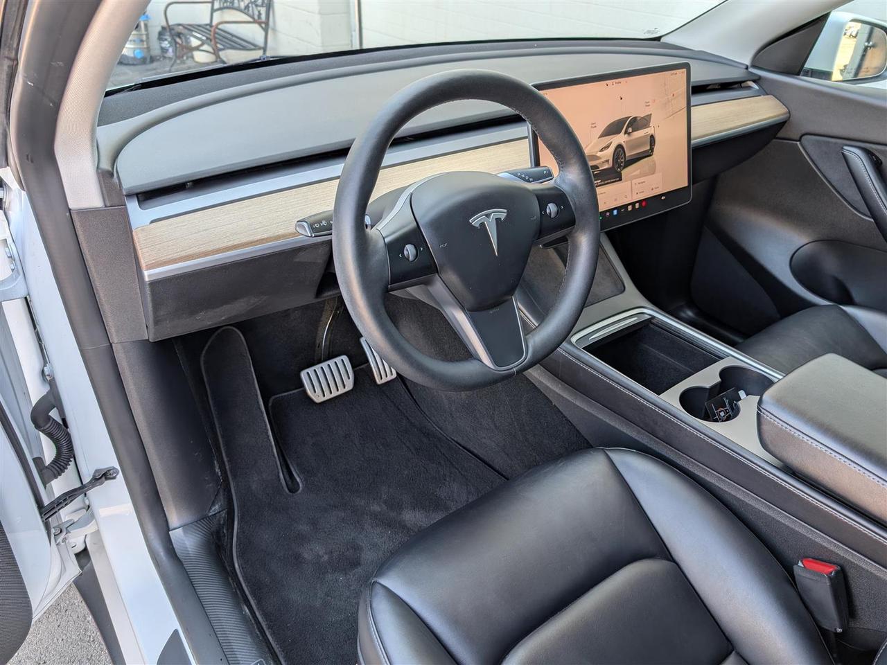 2022 Tesla Model Y PERFORMANCE AWD - DUAL MOTOR Photo