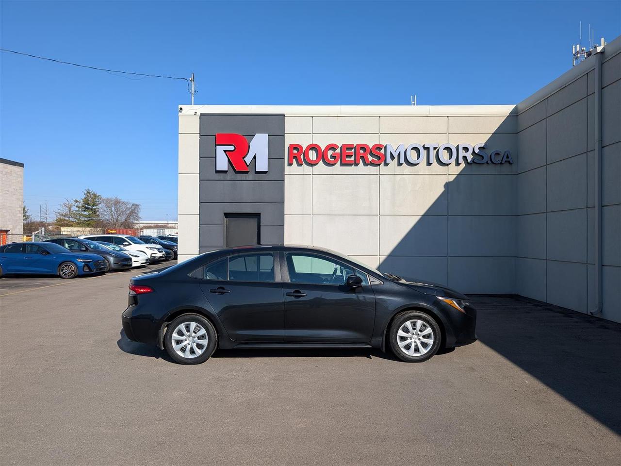 2020 Toyota Corolla LE - SUNROOF - REVERSE CAM - TECH FEATURES Photo