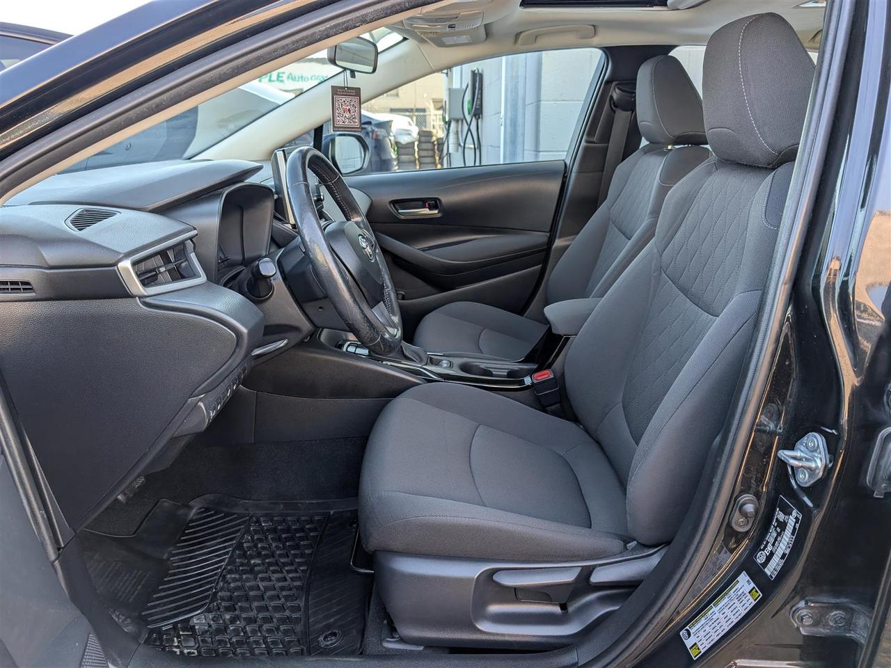 2020 Toyota Corolla LE - SUNROOF - REVERSE CAM - TECH FEATURES Photo