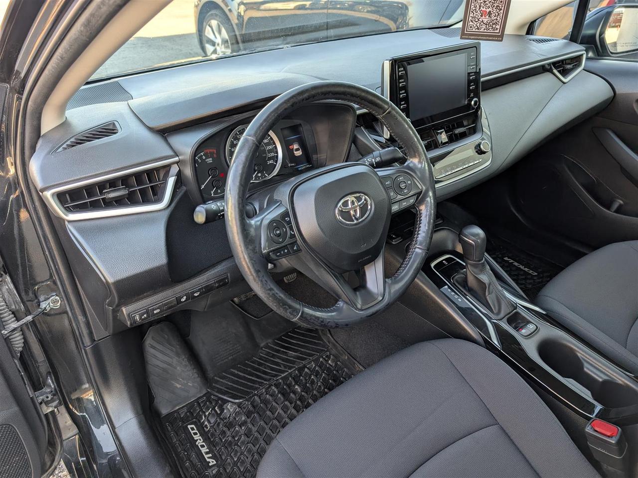 2020 Toyota Corolla LE - SUNROOF - REVERSE CAM - TECH FEATURES Photo