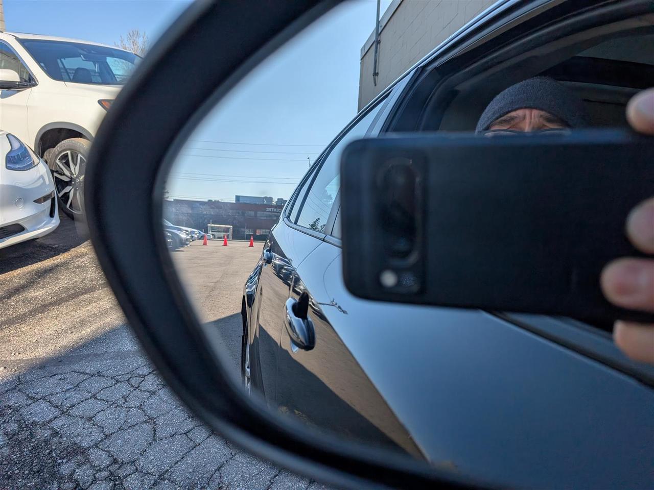 2020 Toyota Corolla LE - SUNROOF - REVERSE CAM - TECH FEATURES Photo