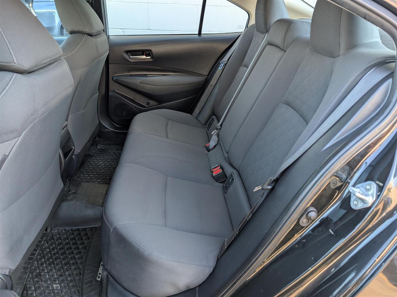 2020 Toyota Corolla LE - SUNROOF - REVERSE CAM - TECH FEATURES Photo