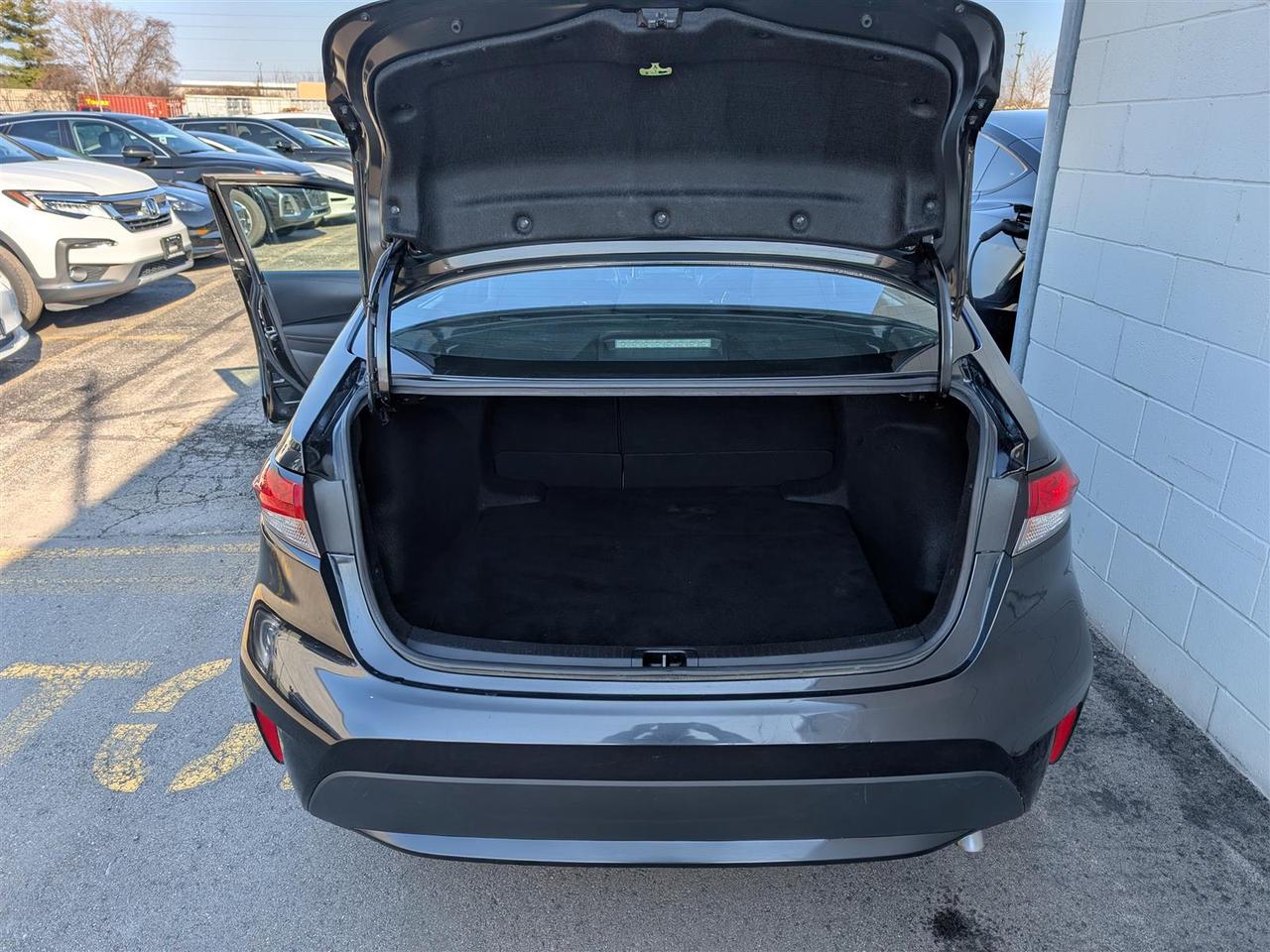 2020 Toyota Corolla LE - SUNROOF - REVERSE CAM - TECH FEATURES Photo