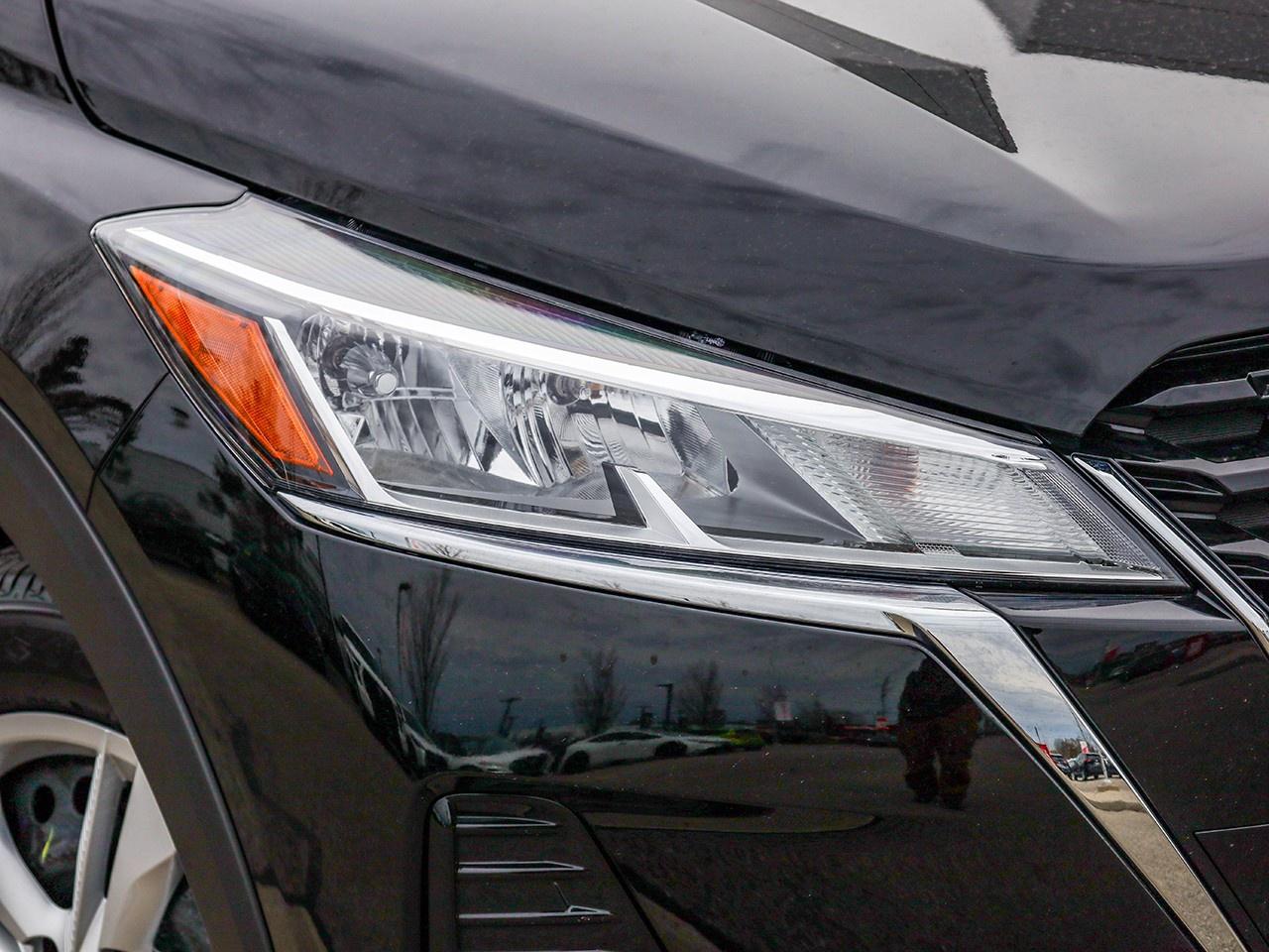 2025 Nissan Kicks Play S Photo