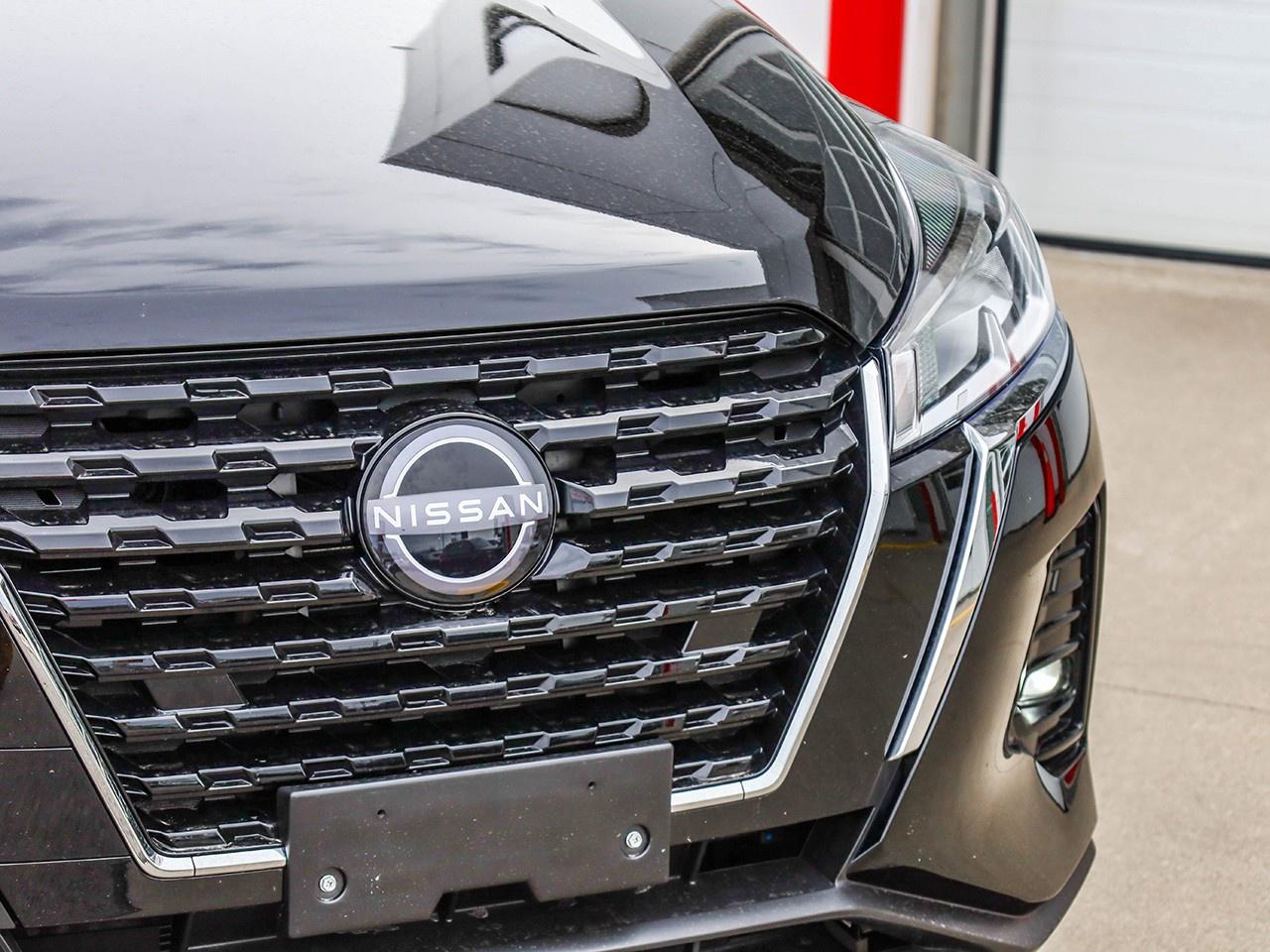 2025 Nissan Kicks Play S Photo