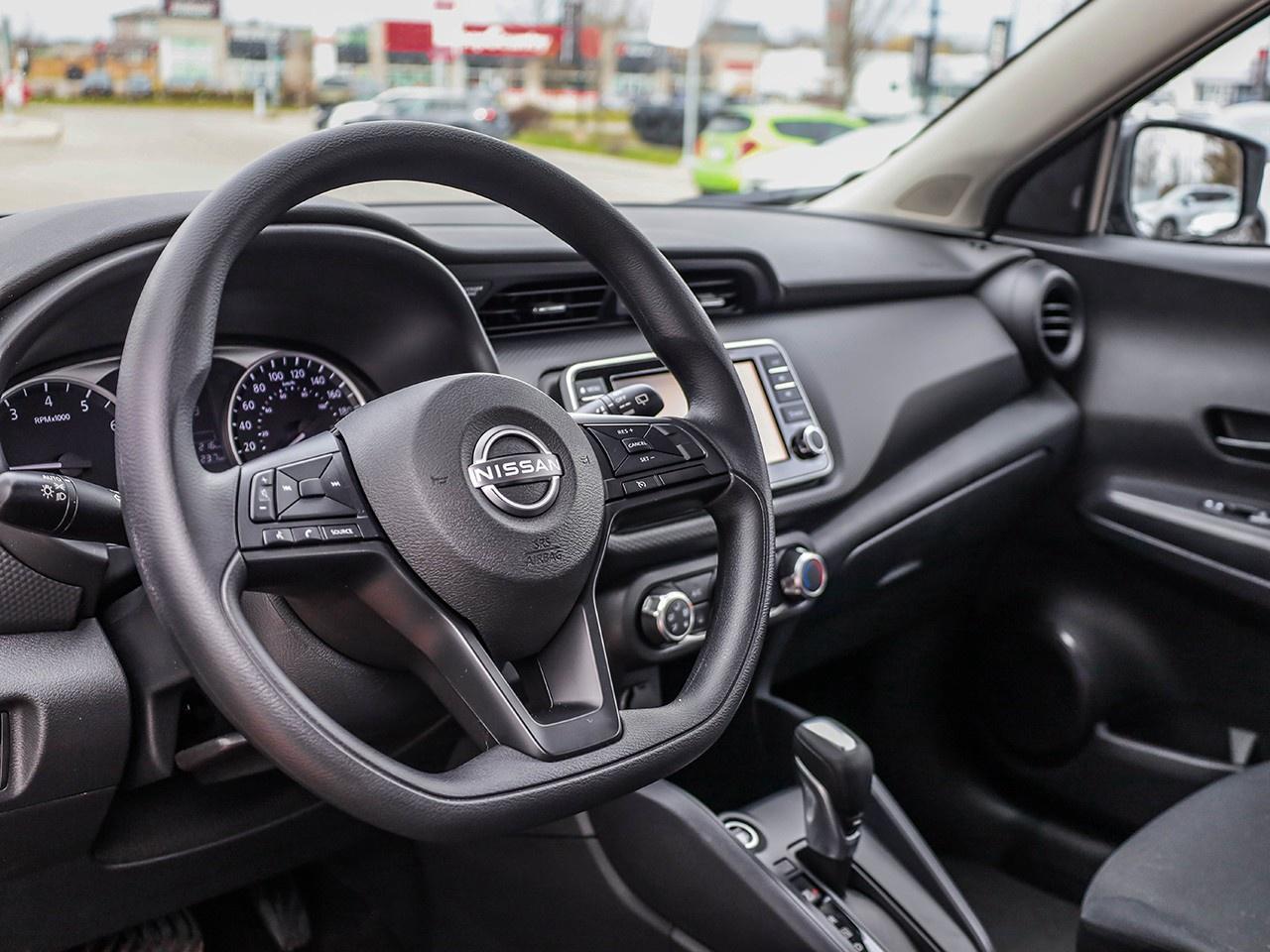 2025 Nissan Kicks Play S Photo